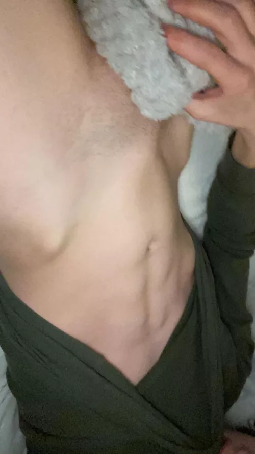 18 hmu to to see under by Neither_Trick8327