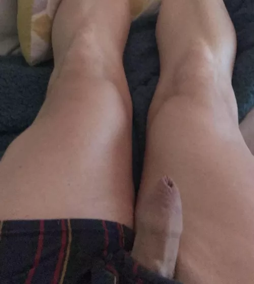 28 m Ireland. Do u like my softie? Rugby lad here. Always precum a lot. Love sharing my hood with circumcised guys. Would you share this hood? Comments or DM’s welcome. by seriousprecum