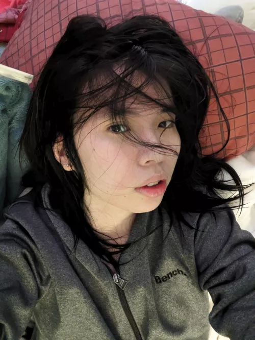 A little eepy by luxxanoir