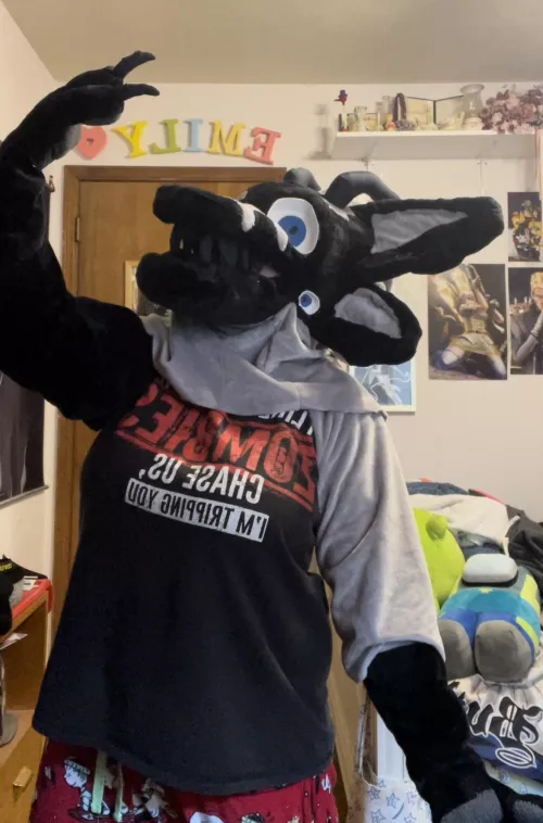 Arm sleeves! by MayBeCryptid