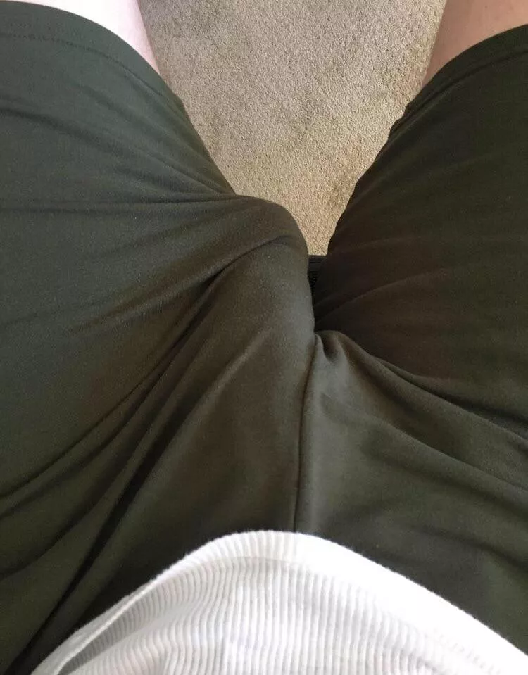 Come sit in daddy’s lap and wake this monster up posted by Biggertheshoe2