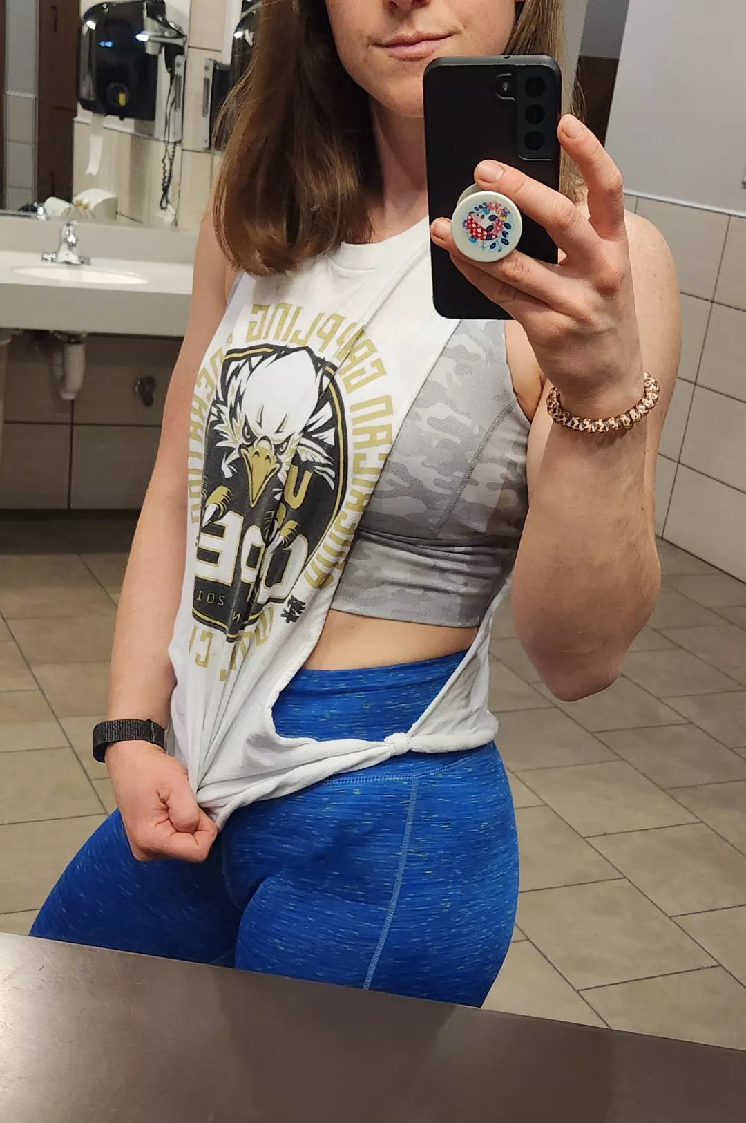 Cut off t-shirt posted by chokeswithchels