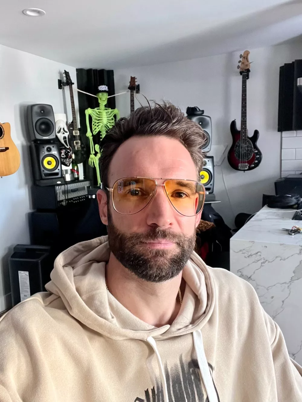 Do any of you play music? If so what kind?? posted by tepelorn