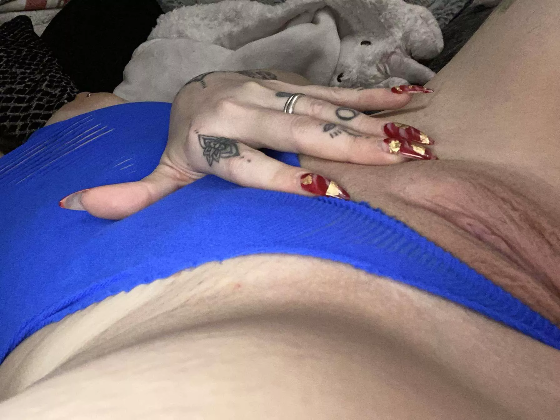 Eat my pretty lil pussy posted by Thesimmms