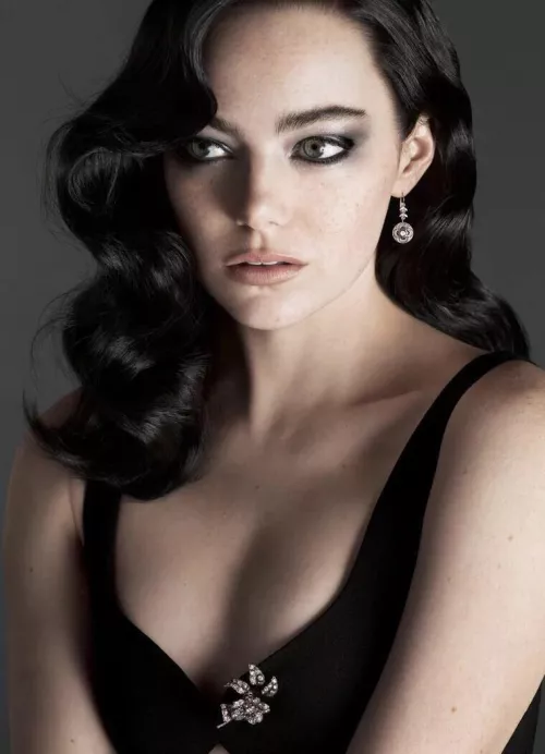 Emma Stone dark-haired by anothergentlemen