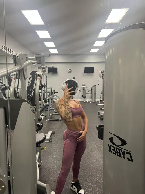 [F] Good morning, guys!❤️ by Sufficient_Judge368