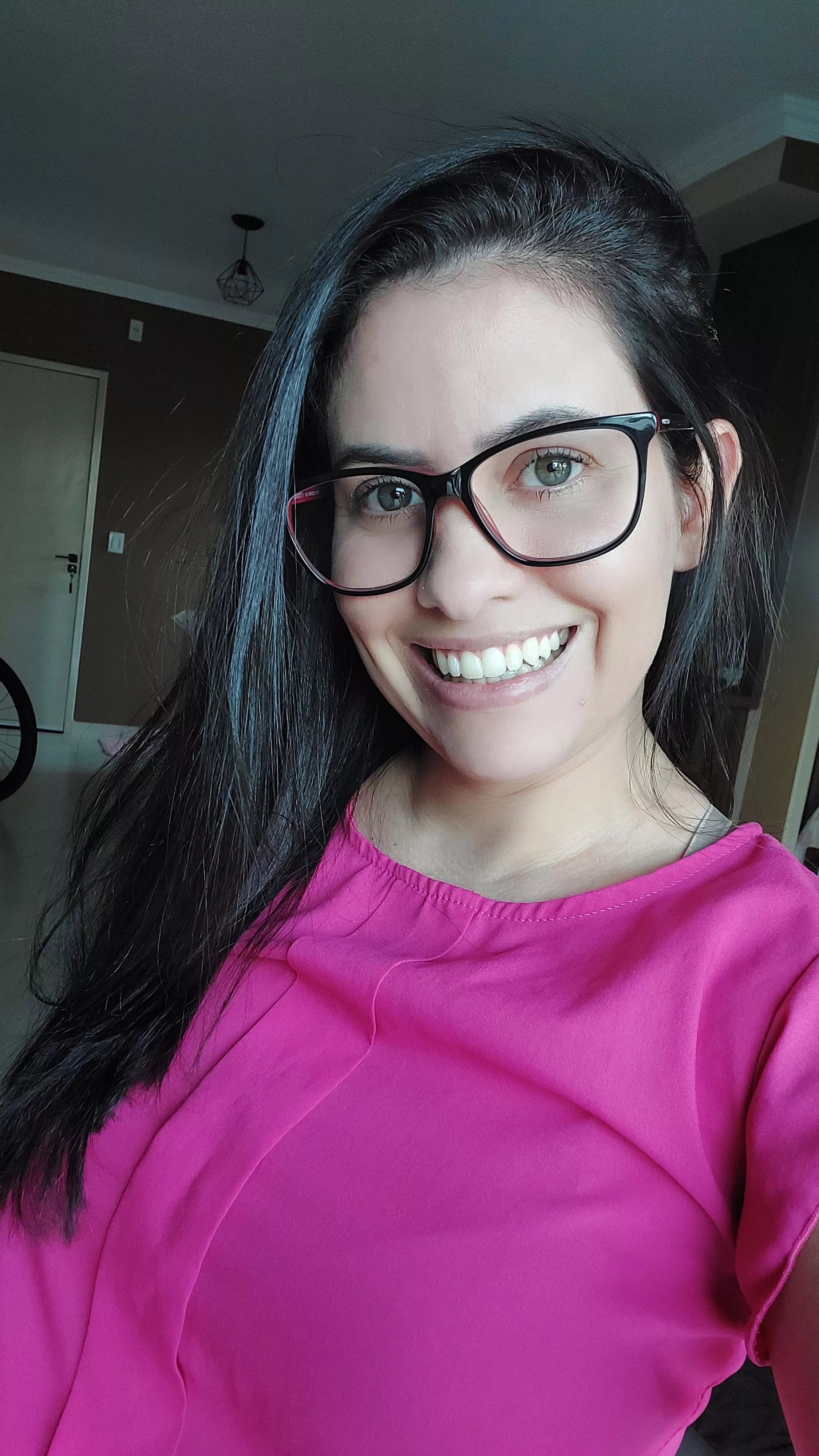 Good afternoon 🤓😻😁 posted by Isiscristine