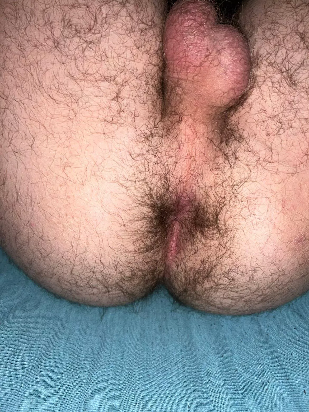 Good enough for a 19 year old Hole? DM me if interested in this slutty hole!😏 posted by _kvnrddt_