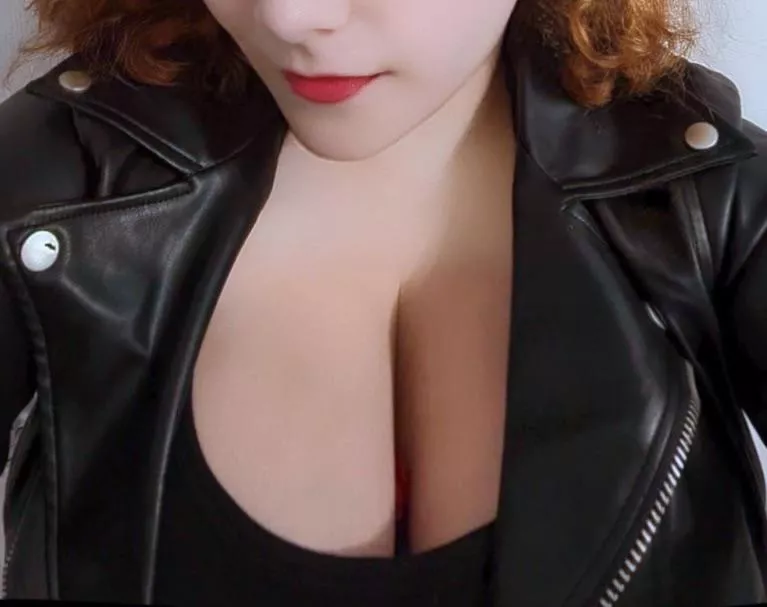 Good morning my loves. I can’t think of anything witty, so just enjoy my cleavage in a leather jacket. 😊 posted by Usernamessuck765