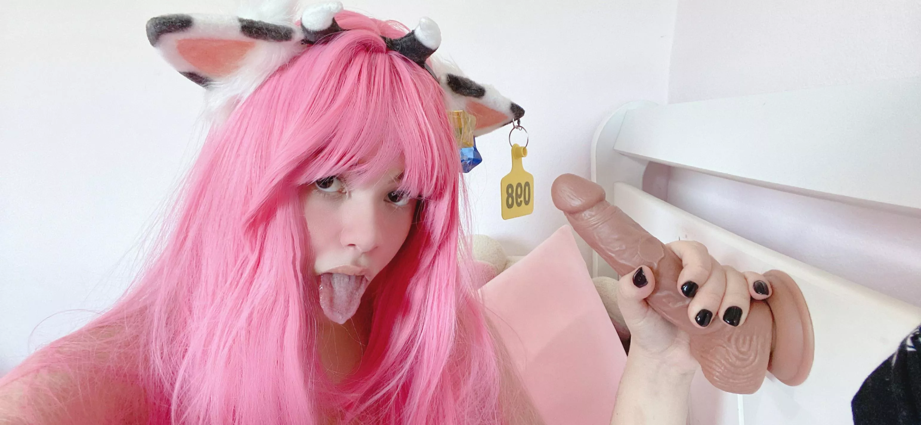 headpats and cumshot? posted by lobotomyprincess