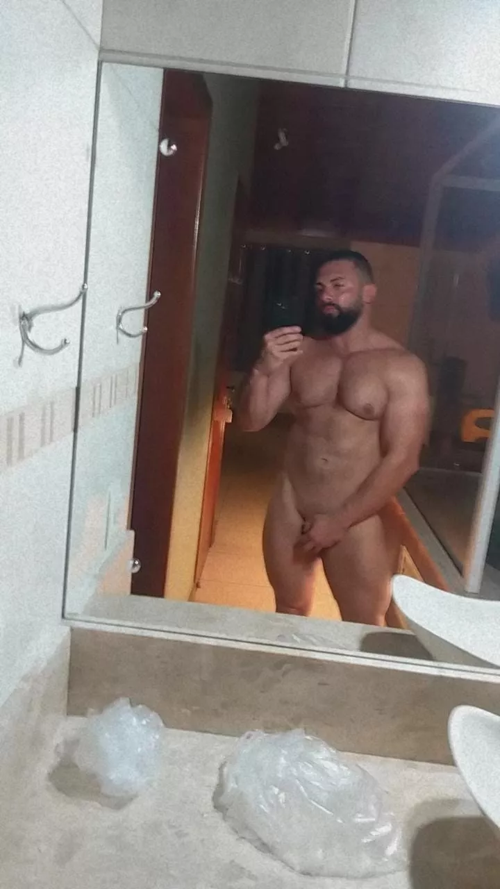 hello bb❤️🔥🔥🔞🔞 posted by hurus_gym