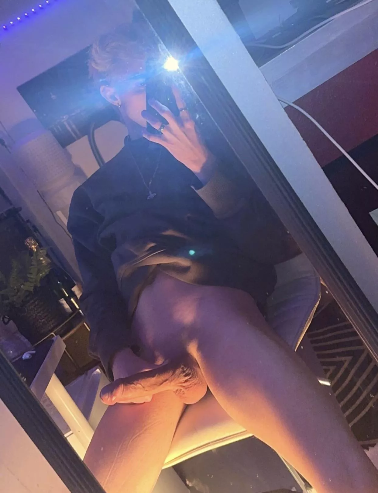 Hey 😉 posted by Leon_2001