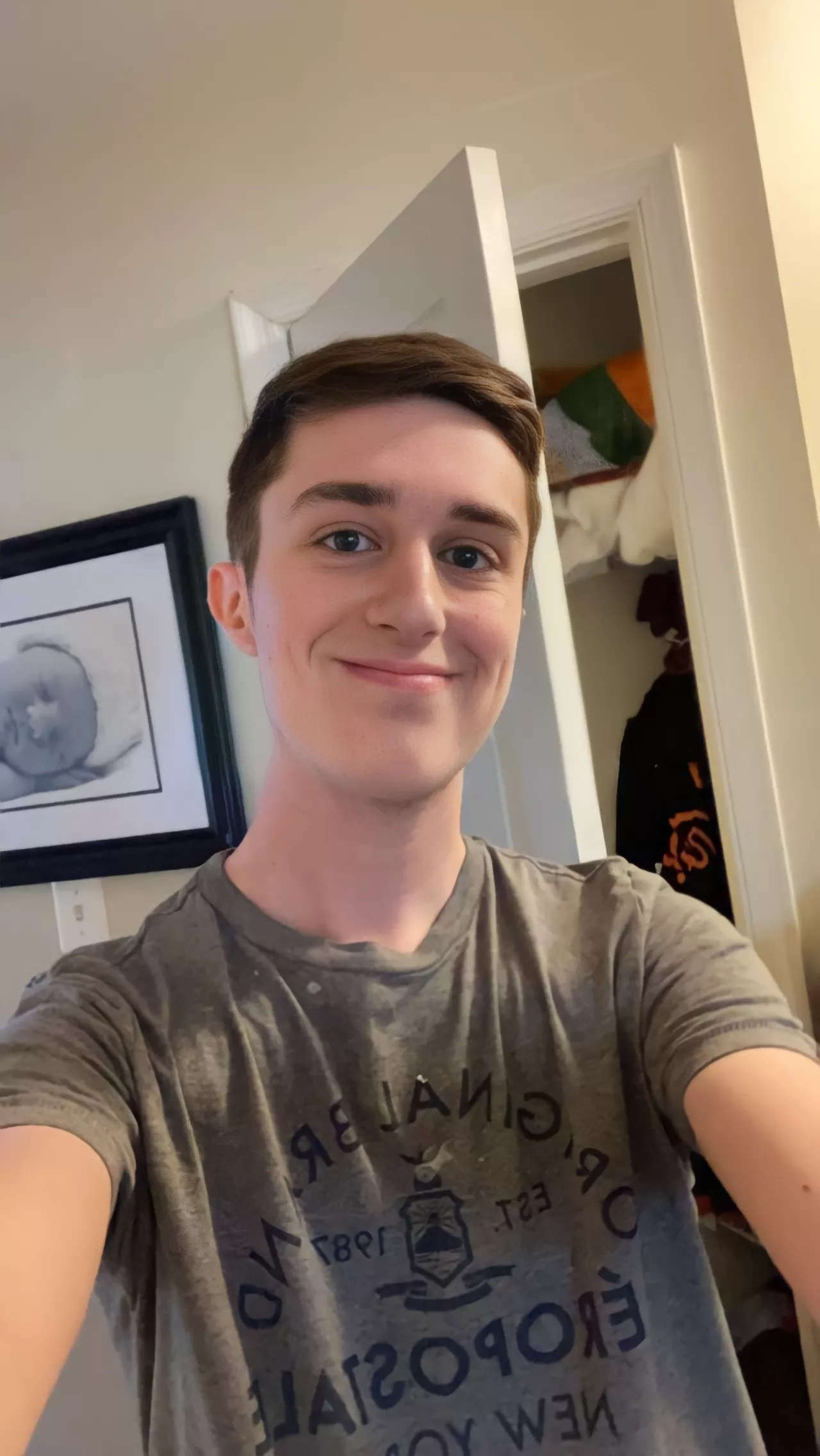 Heyy, been a minute but I hope you all sexy gays are feeling good this Thursday 😉 posted by throwawaybecauseobv9