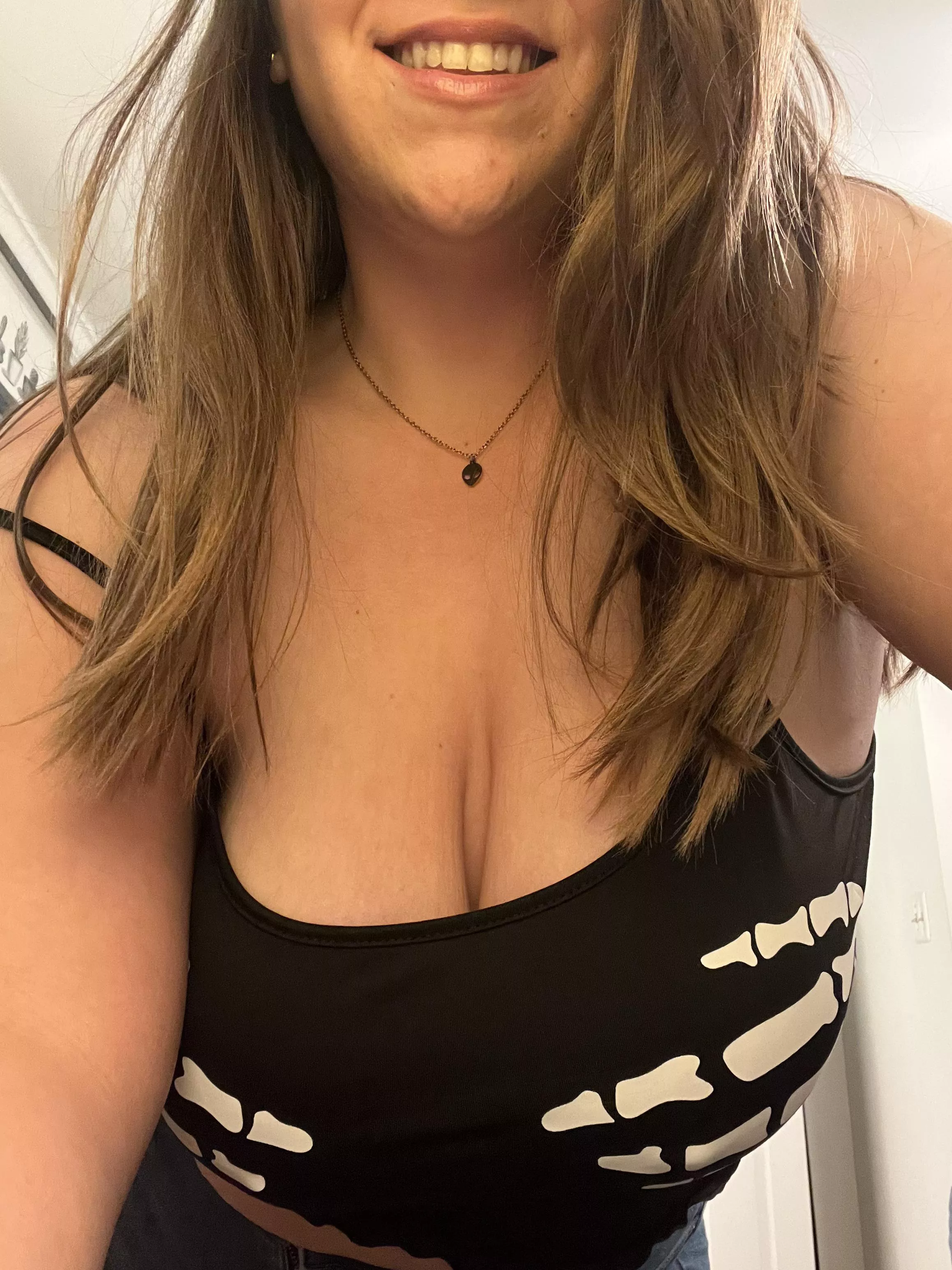 Hold them (f)or me 😈 posted by Skweeeed