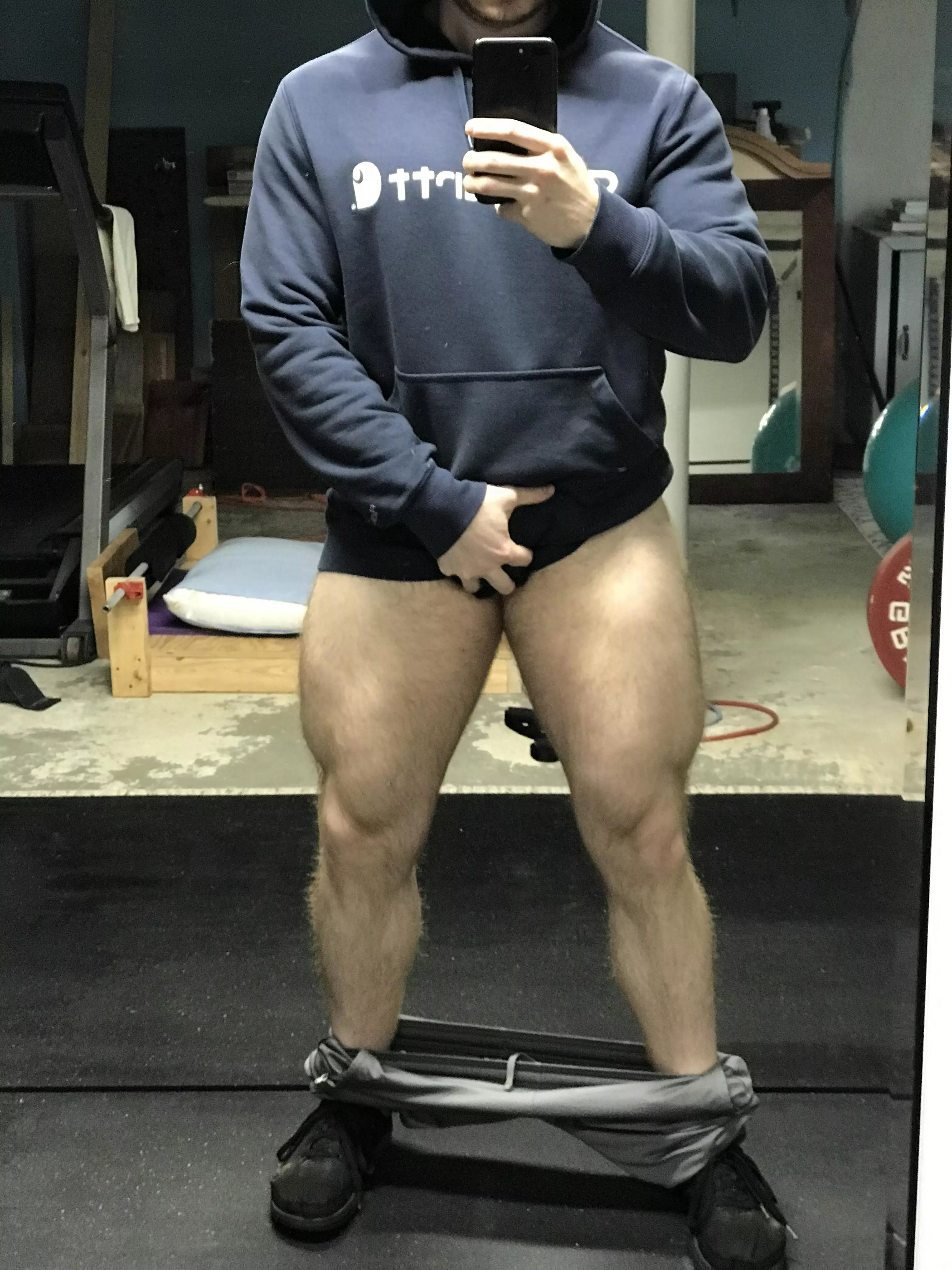 How’s my quads (m) posted by grumpybutcuddly