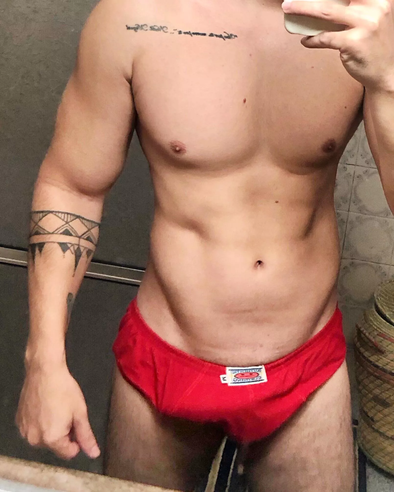 imagine u here with me and me doing everything for u babe posted by luccabeckeer