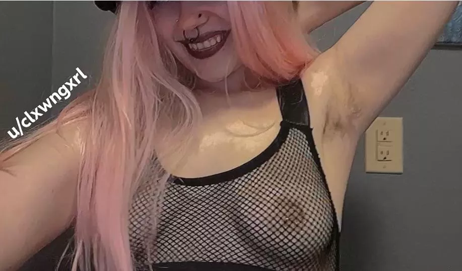 it’s light but it’s long 🥵 posted by clxwngxrl