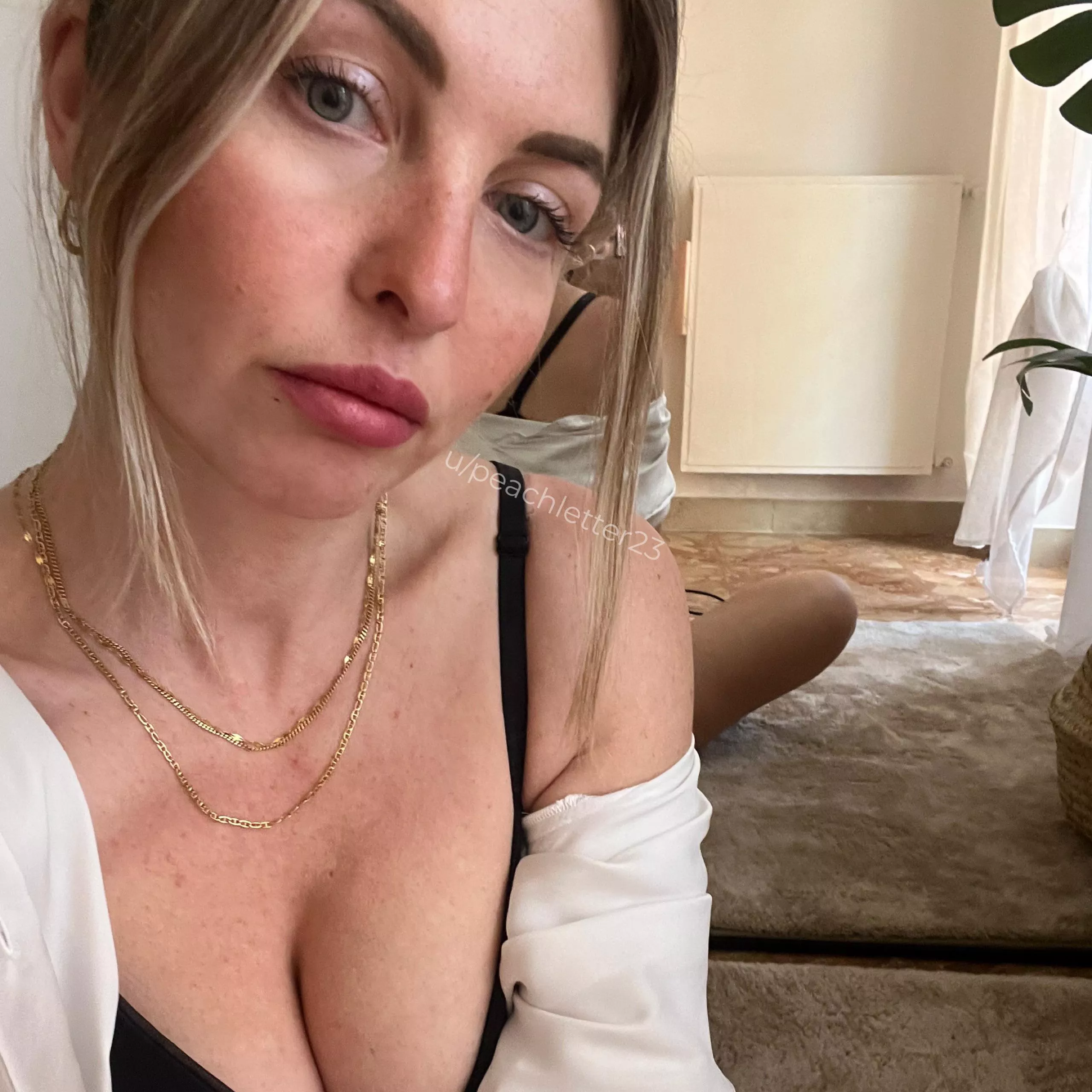 Just [f]eeling cute posted by peachletter23