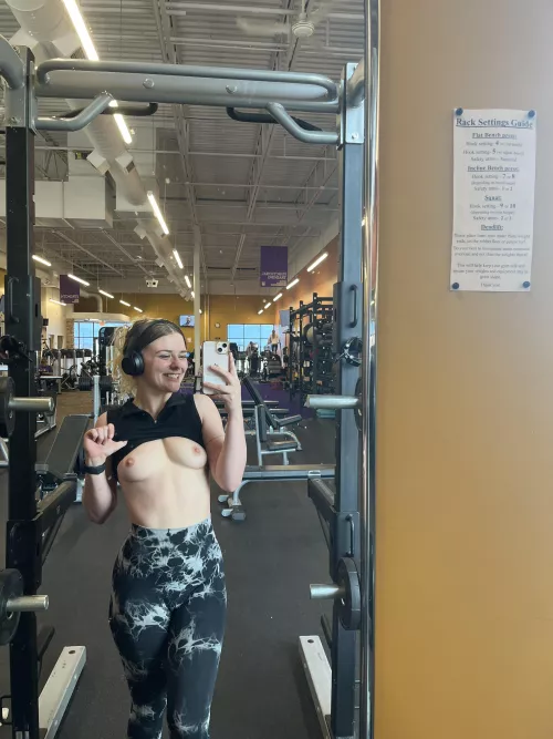 Just giving the boys some extra motivation 🤭 by Babykaittt