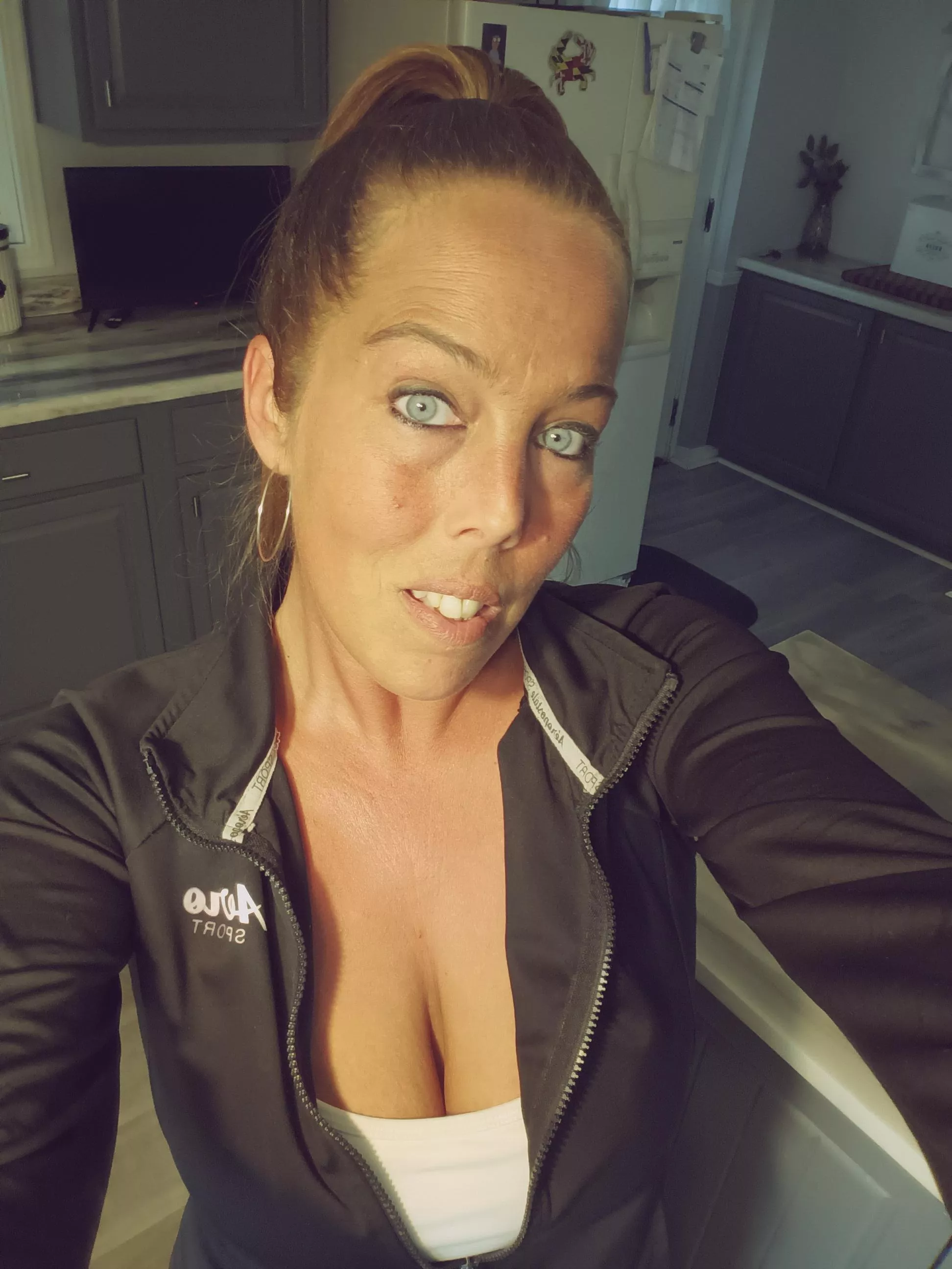 Just natural, always braless milf boobs.. posted by chloesbabyblues