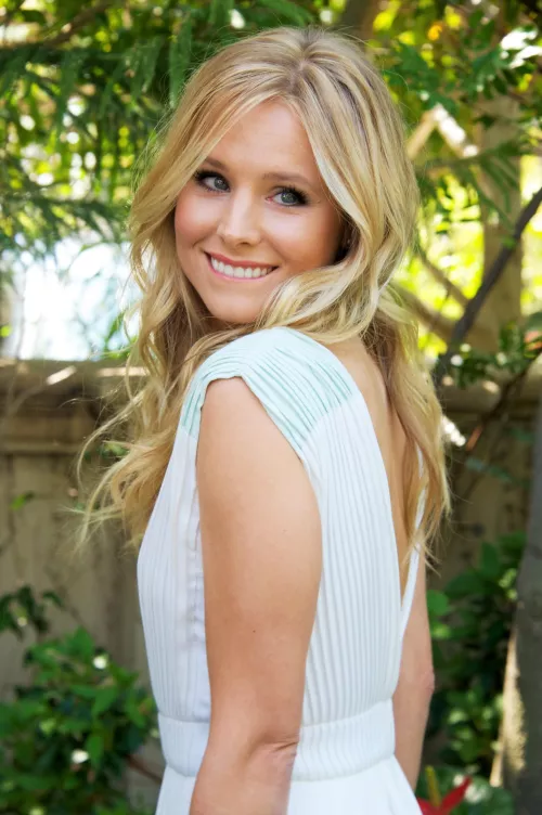 Kristen Bell by CelebMaestro