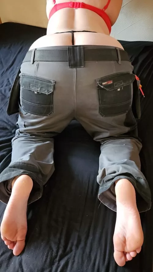 Long day in the life of a trainee electrician. Could I be your apprentice??❤😘😘🍑 by funmumelf87