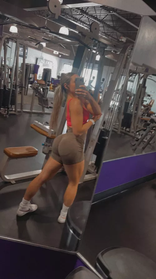 Love how these shorts look with a pump by Princessssss_P