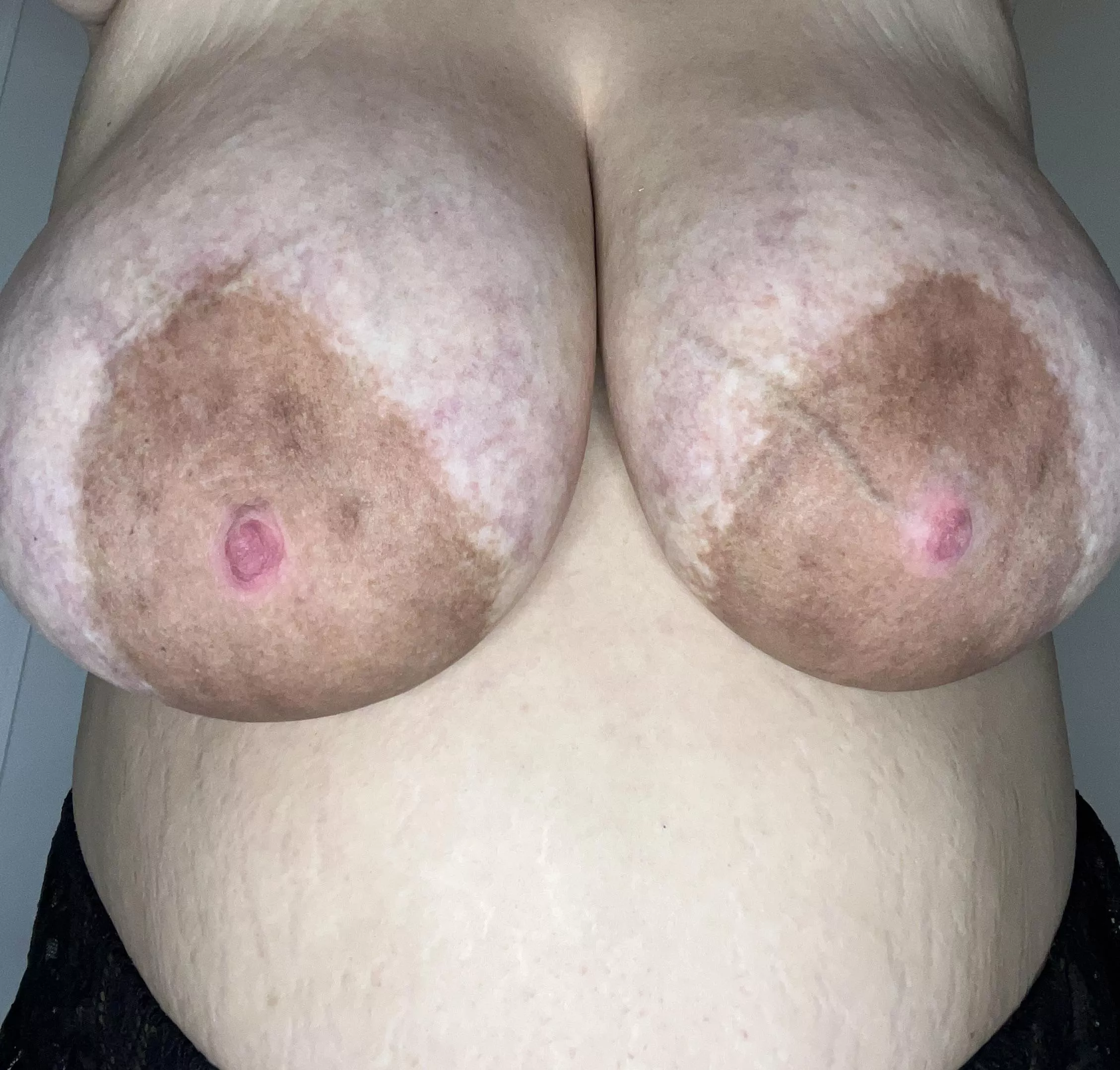 Mommy needs you to feed 💦 posted by ClaraLovehard