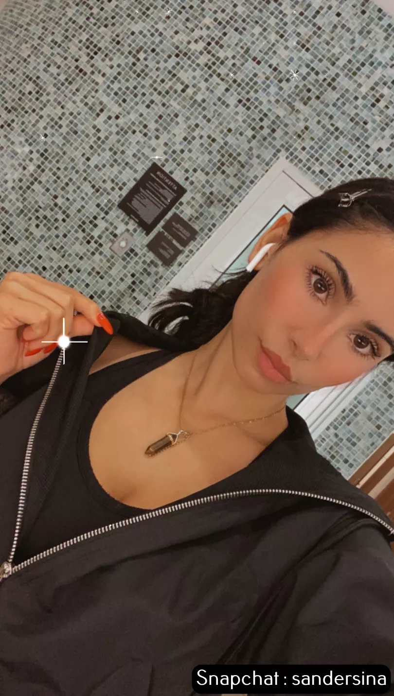 My holes are soo tight. Would you help me stretch them? posted by babeaprilx