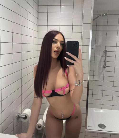 Not leaving much to the imagination by Cultural-Cycle8441