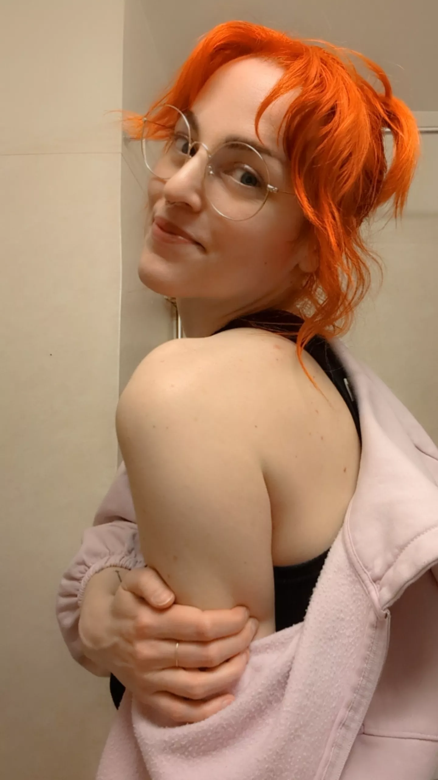 Off to bed, come join me 😘🍊 posted by KittyKidKill