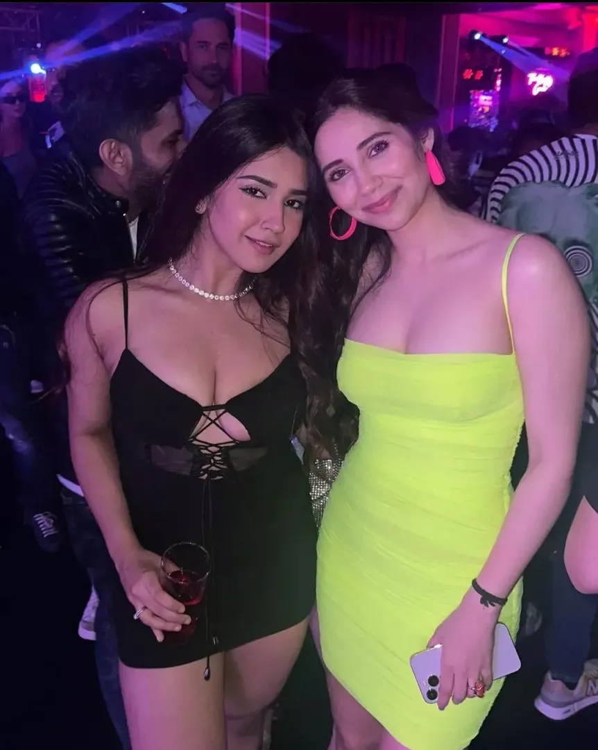 Party girls in Goa by throwawaypastdue