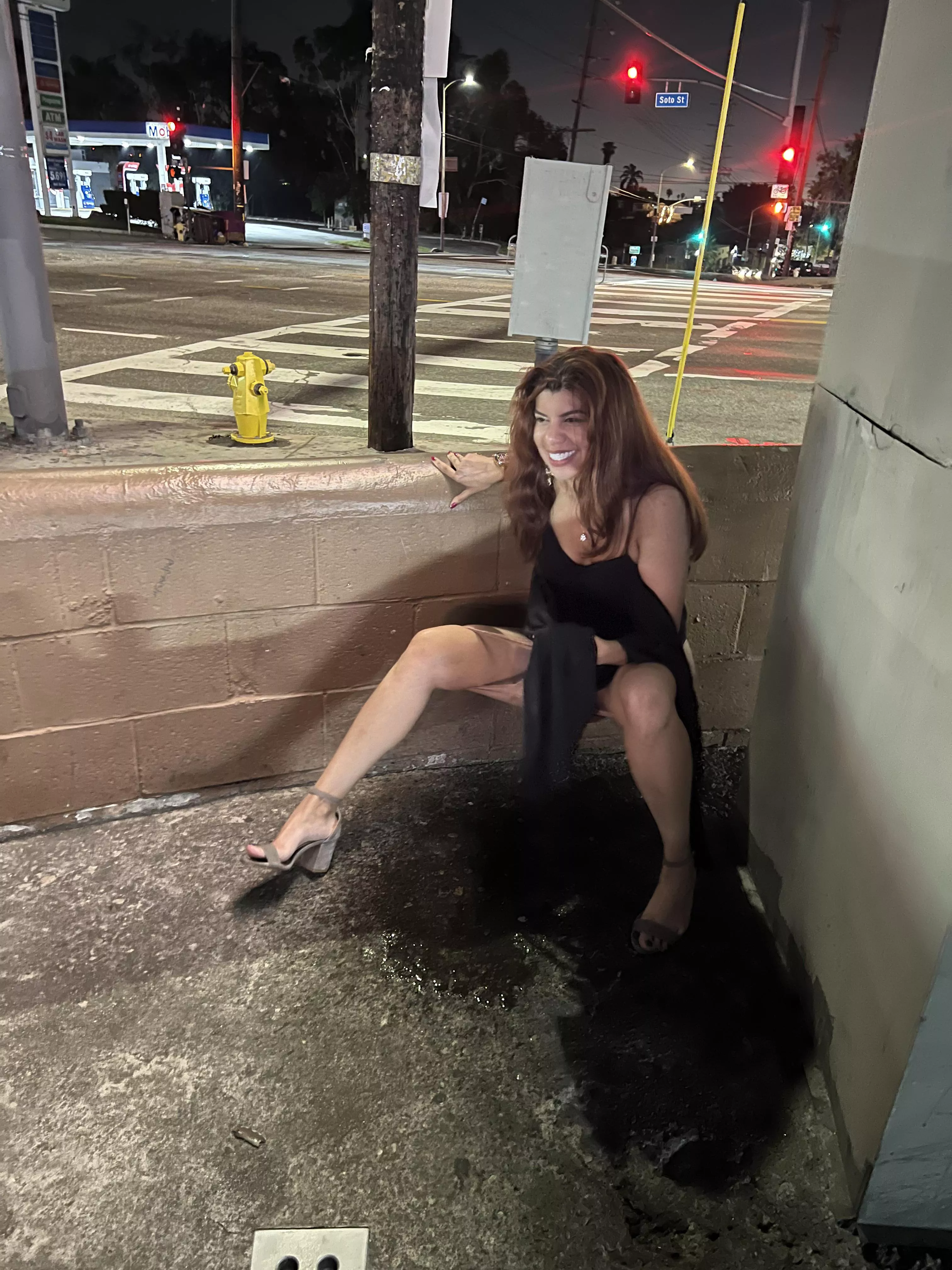 Pissing slut posted by freakysluts