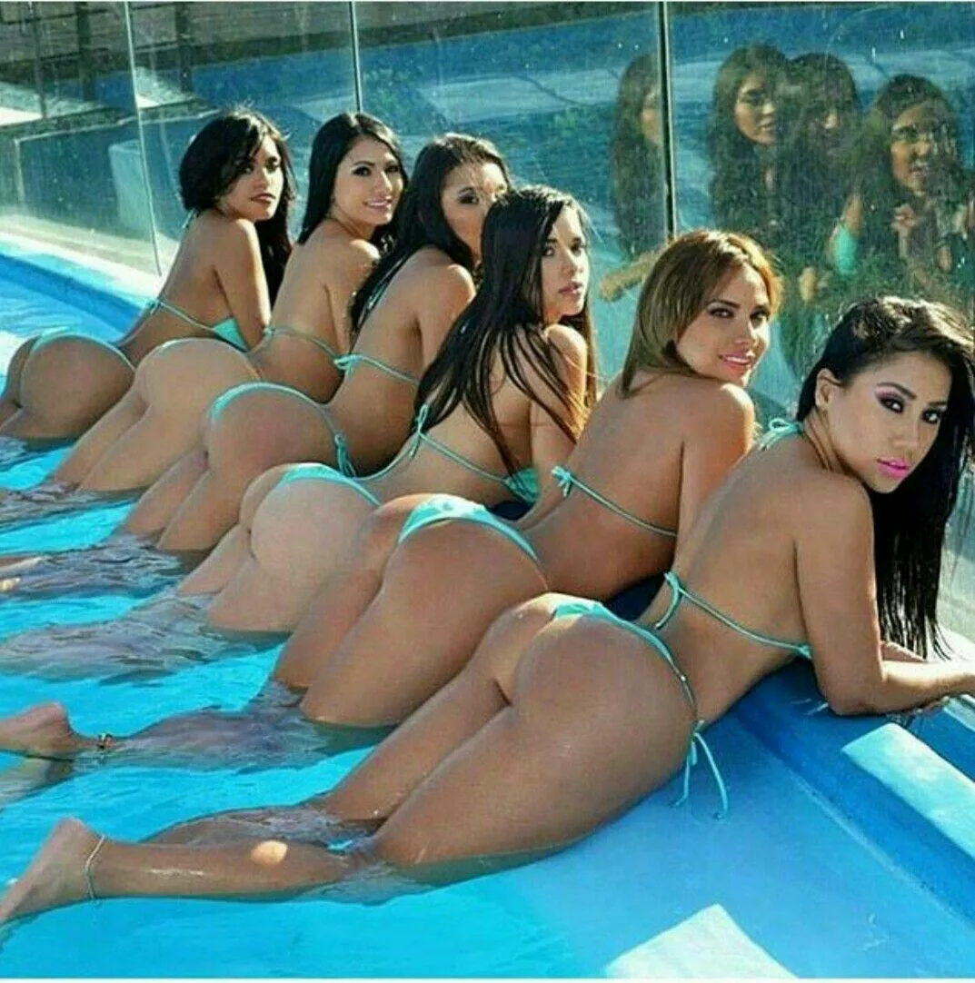 Poolside beauties posted by Electronic_Menu_3471