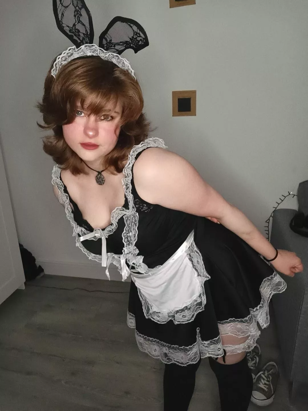 Sexy maid for hire posted by LuckyDarla