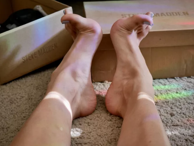 That curvature 🤌 OC by Goldensugardoll