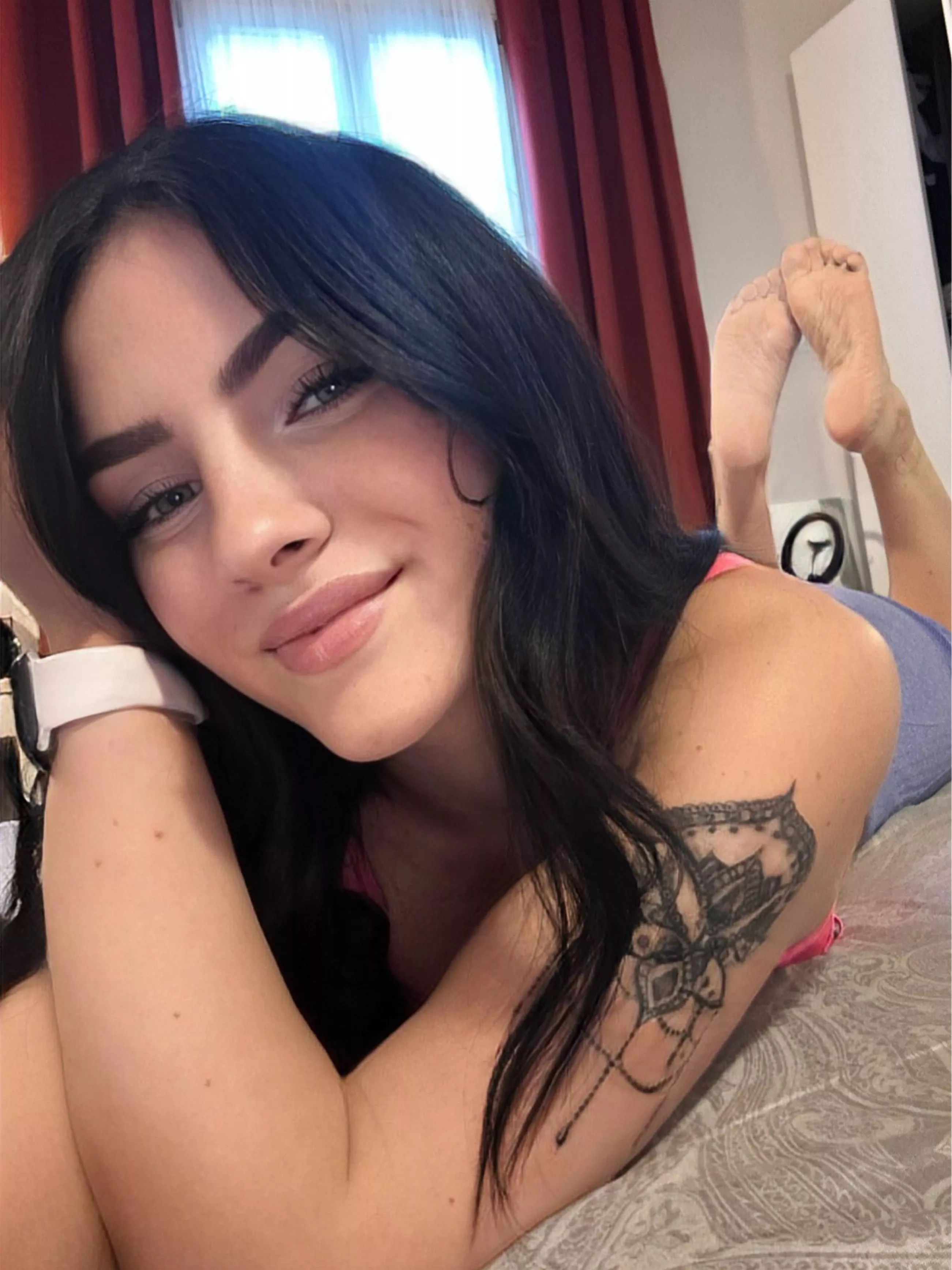 The pose :3 posted by babyryna