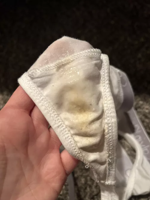 Wet on white 🤍 by xraebby