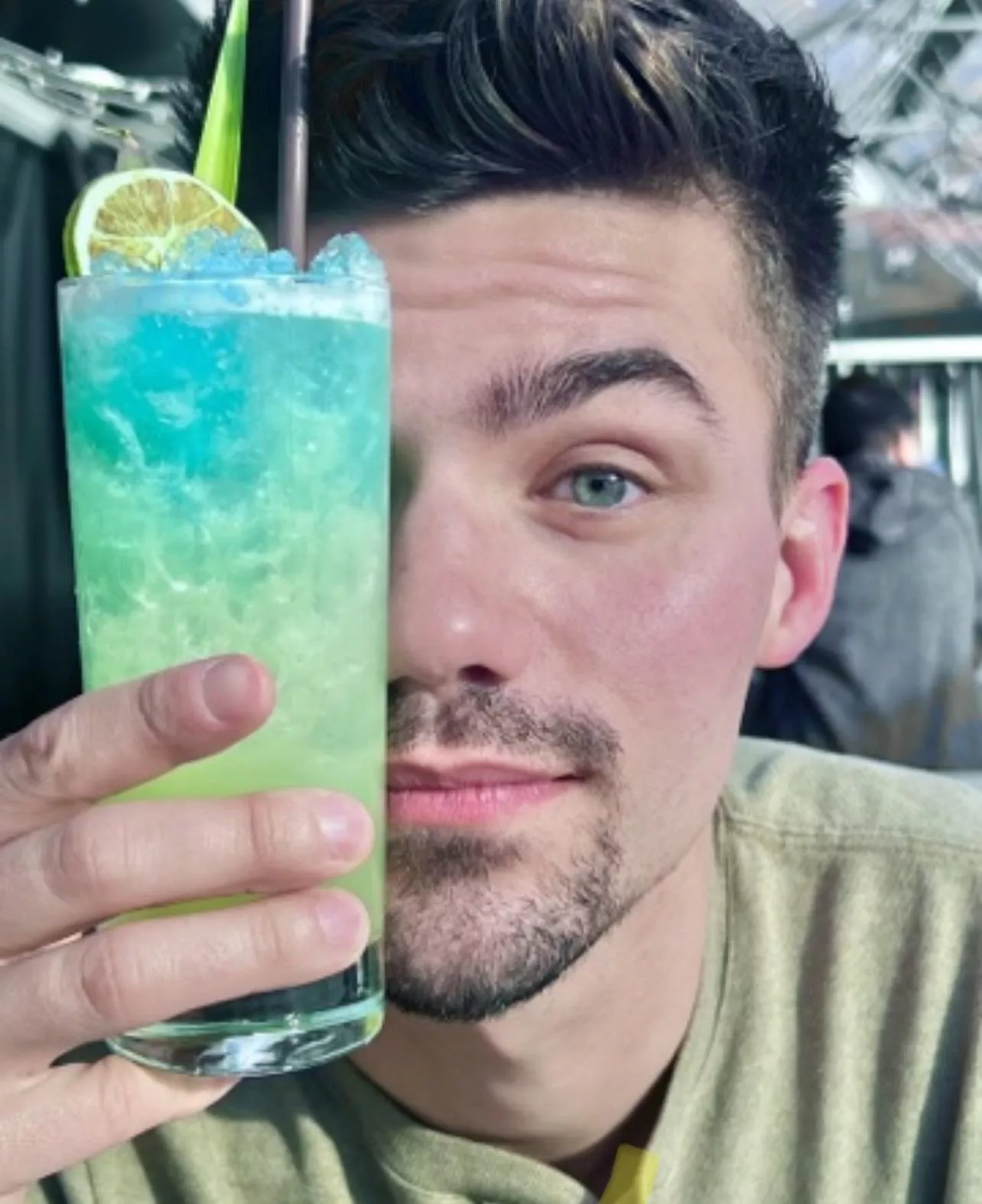 What color are my eyes? posted by MisterOjos2020