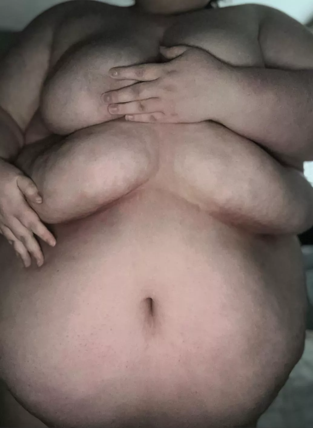 Who needs Texas Roadhouse when you could lick honey butter off of my rolls 😜🤤 any volunteers? posted by yourfavessbbw