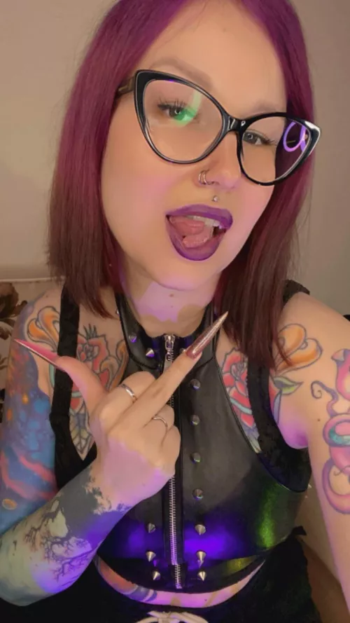 Worship Me or I will punish you with My long claws! https://chaturbate.com/amanita__pantherina/ by Amanita__Pantherina