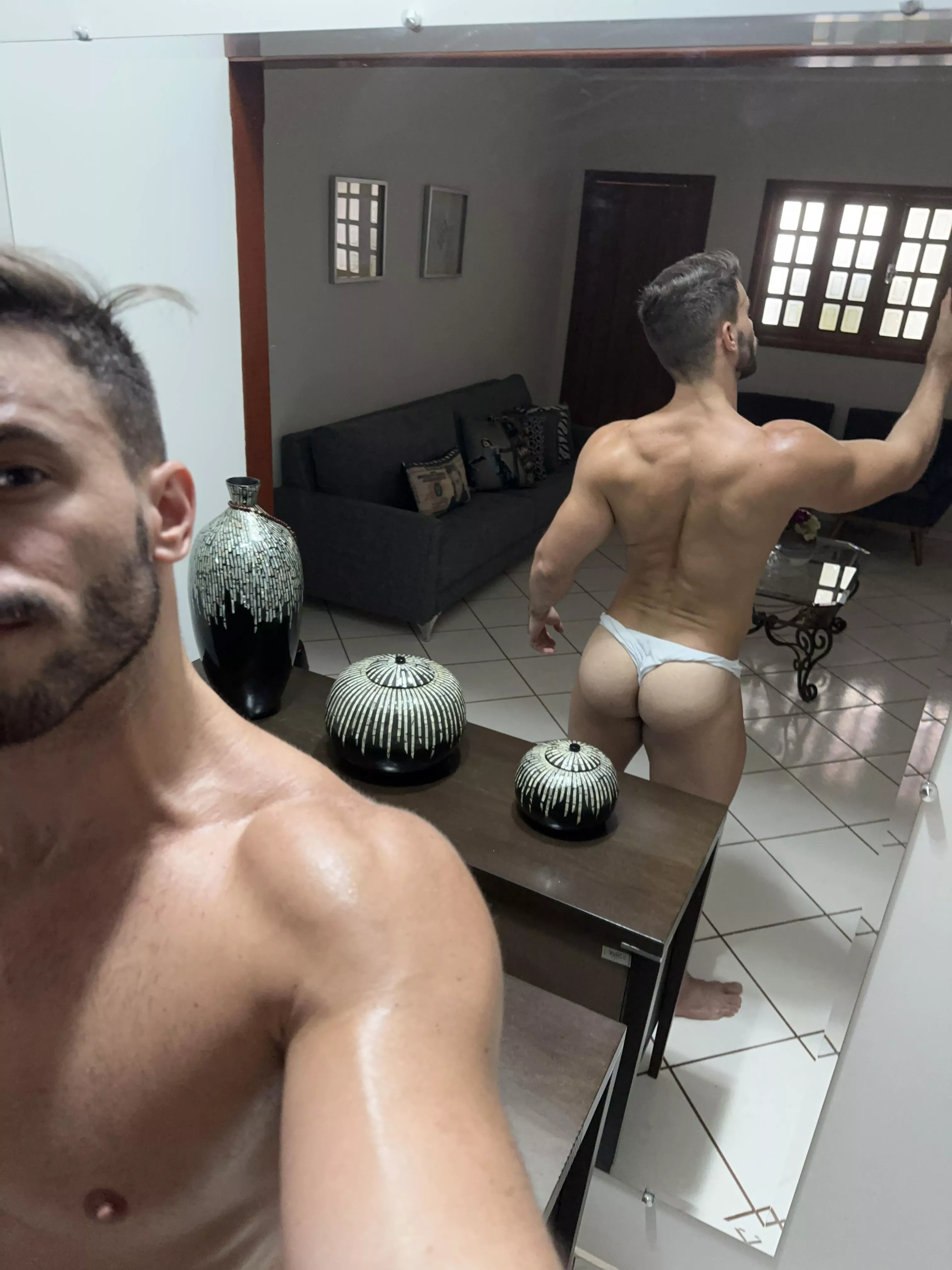 Would you fix between my legs? posted by italofassin