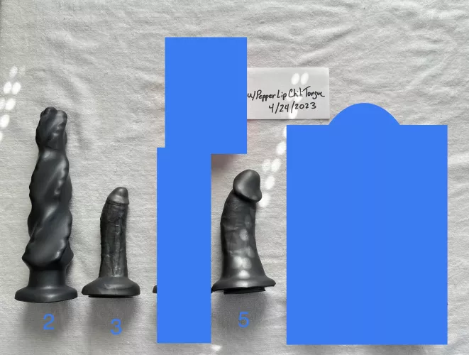 WTS Square Peg Toys (USA) by PepperLipChiliTongue