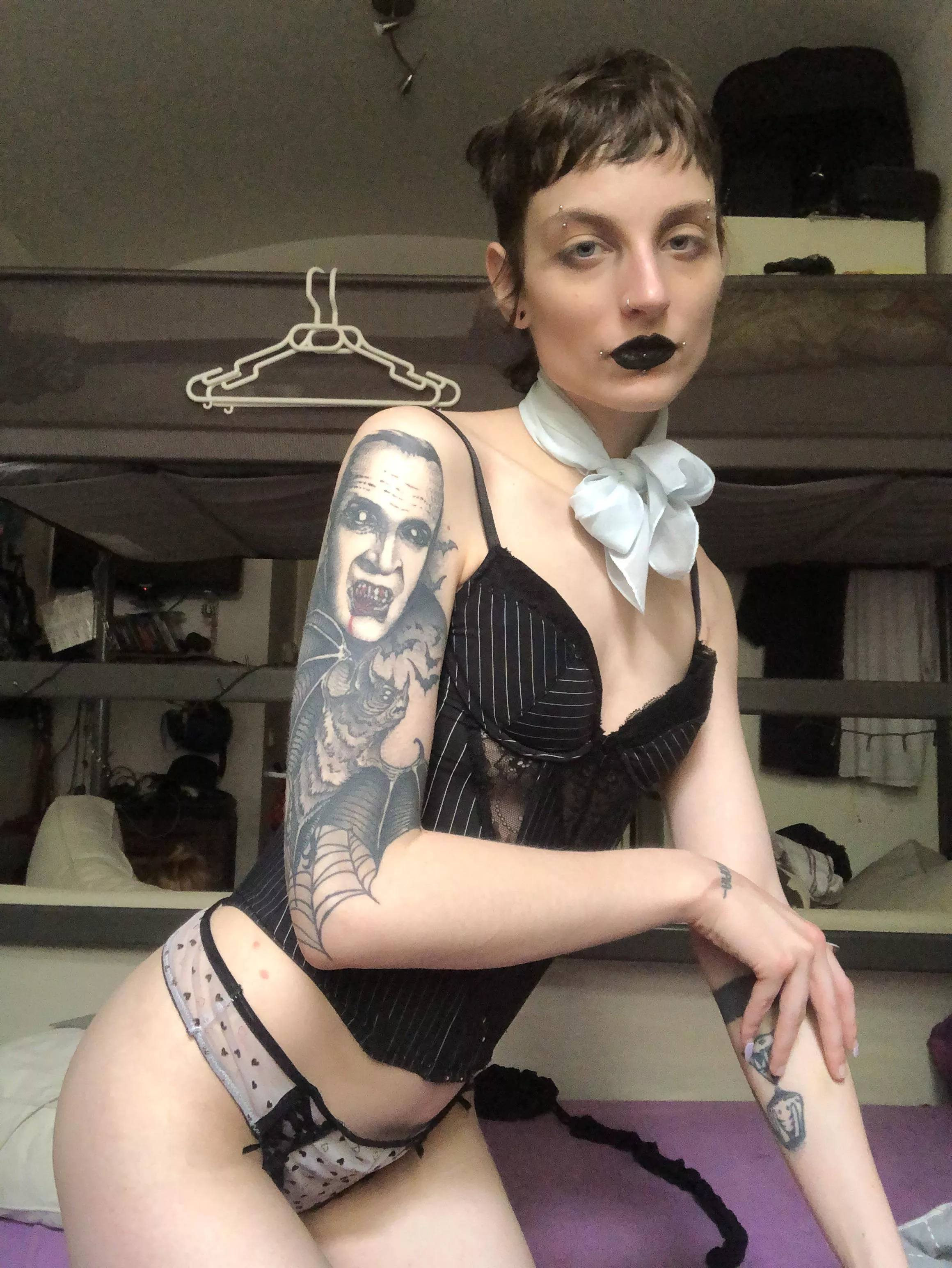 you are so cute, i want to make you submit to me 🕷️ he/them posted by txssu