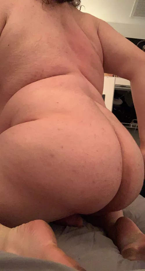 21 would you pound my big thick chubby ass? by hotntoastee