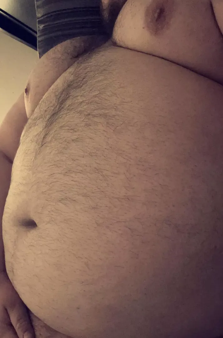25 chub top. You know you wanna lay on me 😏 posted by dom_chub