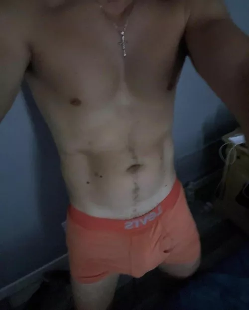 26 m . Any young guys wanna help me with my morning wood?! Sc: joetam_1 by pcman123456