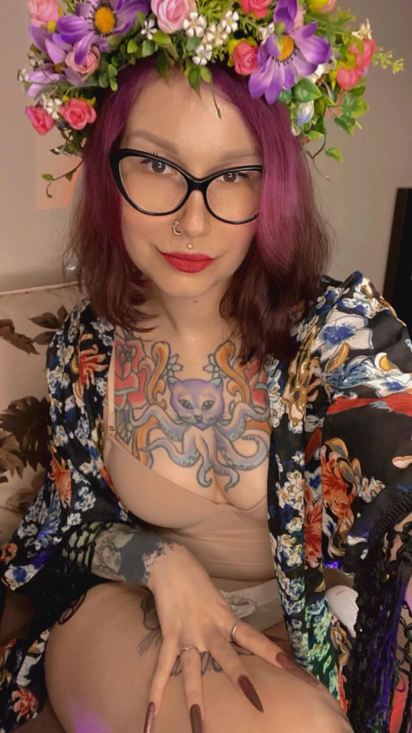 Angels look, devil's hook https://chaturbate.com/amanita__pantherina/ posted by Amanita__Pantherina