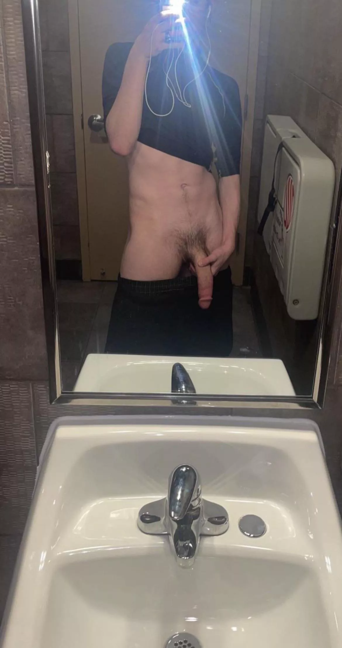 Available for everyone. Dm me for my snap.. posted by luna-deaton