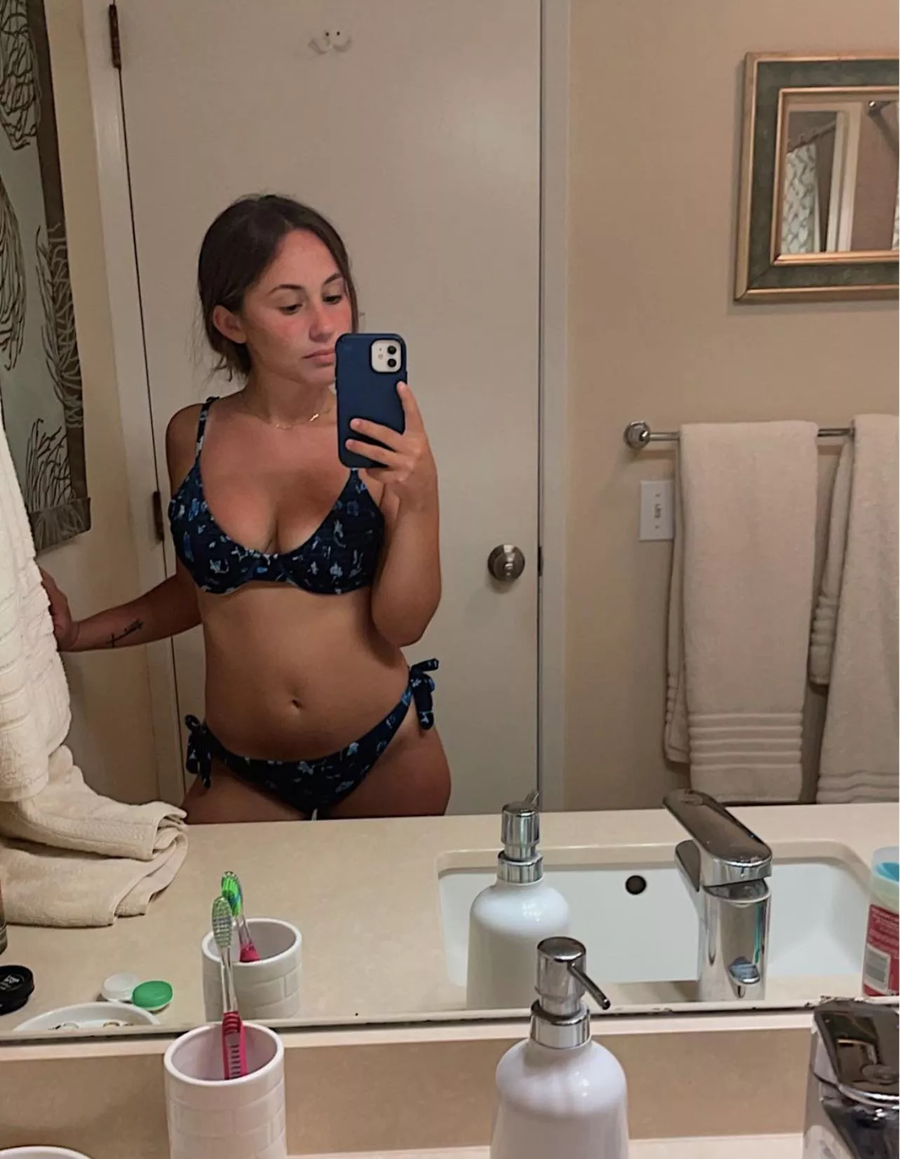 beach time! IUTR posted by Apeeeee321